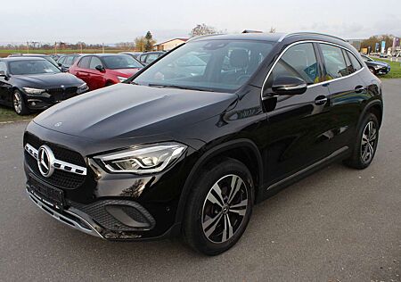 Mercedes-Benz GLA 200 Progressive*LED*Kamera*NAVI*Teilleder*