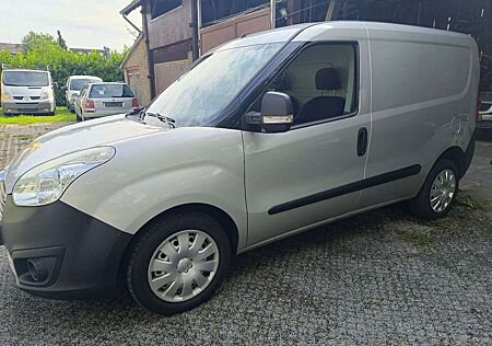 Opel Combo D/1.6 CDTI/ 2,4 t/98Tkm/Scheckheft/Tüv neu