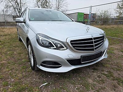 Mercedes-Benz E 220 E T-Modell E 220 BlueTec