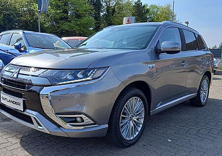 Mitsubishi Outlander PHEV Plus FA-P 4WD