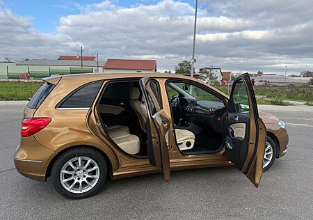 Mercedes-Benz B 180 CDI *VOLLLEDER+REIFEN NEU*
