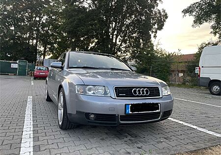 Audi A4 1.8 T quattro
