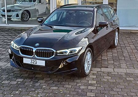 BMW 320 gebraucht kaufen BMW 320 d xDrive Touring ACC HUD 360° Matrix E-Si AHK