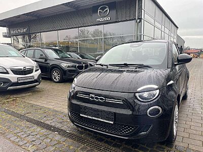 Fiat 500e Action