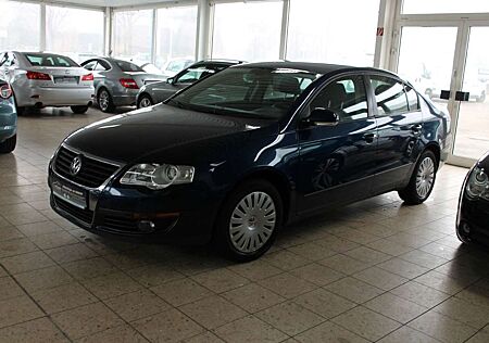 VW Passat Volkswagen Lim. Trendline