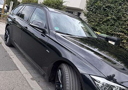 BMW 320 i Sport Line