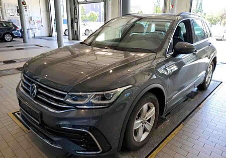 VW Tiguan Volkswagen R-Line Pano HUD DCC Keyless IQLight Pano