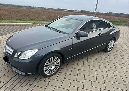 Mercedes-Benz E 350 CGI BlueEfficiency (207.357)