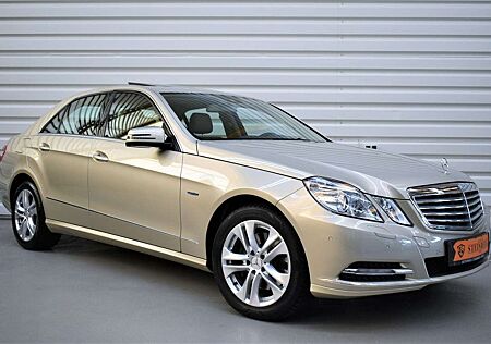 Mercedes-Benz E 350 E350 CGI Elegance+Bi-Xenon+Navi+PDC+Nur 22.300KM