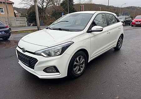 Hyundai i20 blue Trend