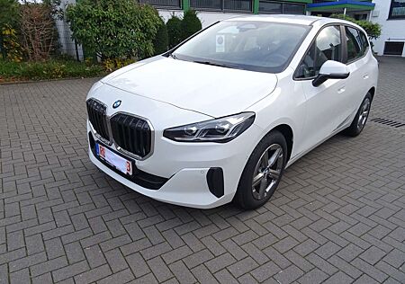 BMW 216 i, Steptronic,Winterräder,Sitzhz.,Navi, LED
