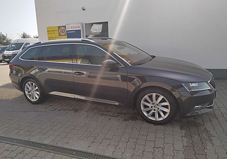 Skoda Superb Style 4x4