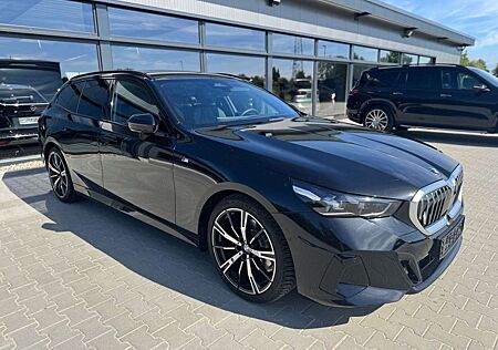 BMW 520 d M Sport -HUD-ACC-Pano-360K-20Zoll
