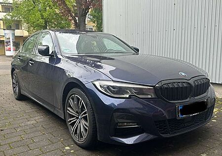 BMW 330e 330 M-Paket | Tansanitblau