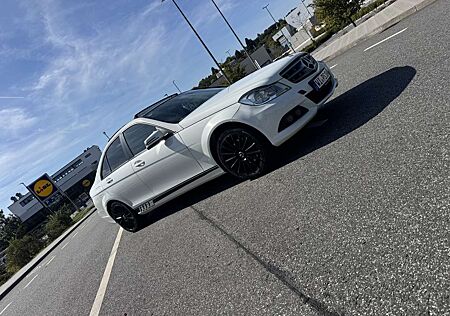 Mercedes-Benz C 220 CDI DPF BlueEFFICIENCY Avantgarde