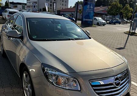 Opel Insignia 2.0 CDTI Aut. TÜV NEU