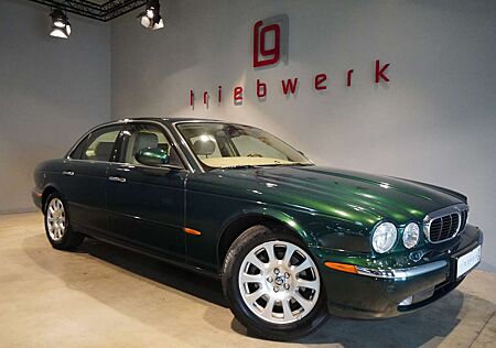 Jaguar XJ6 3.0 Executive- 1HD-Unfallfrei-Deutsches FZG-
