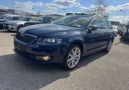 Skoda Octavia Style 4x4,Navi,Teilleder,panoramadach.Automatik
