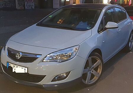 Opel Astra 1.7 CDTI DPF Sport