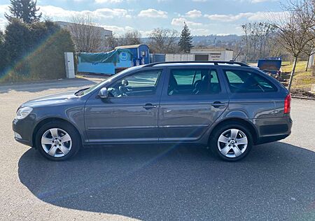 Skoda Octavia Combi 1.6 TDI DPF Elegance