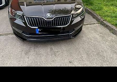 Skoda Superb Combi 2.0 TDI DSG Ambition