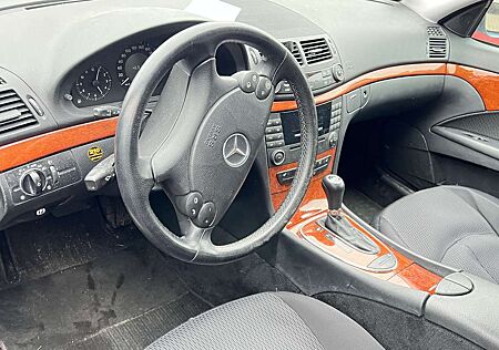 Mercedes-Benz E 200