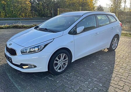 Kia XCeed Ceed SW / cee'd SW 1.6 CRDi sw Klimatronik 81KW °