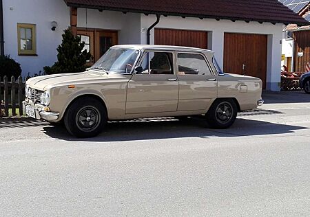 Alfa Romeo Giulia gebraucht kaufen Alfa Romeo Giulia 1600 Super