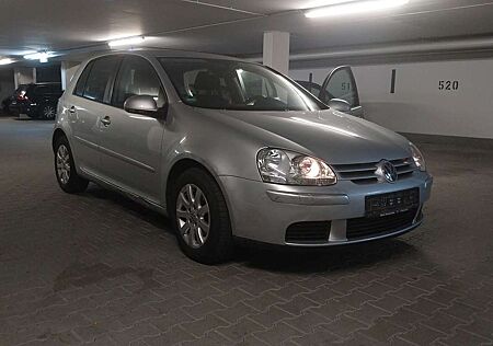 VW Golf Volkswagen Trendline