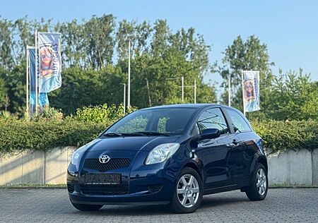 Toyota Yaris Sol*AUTOMA.*KLIMA*PDC*NAVI*MULTILENK.*TÜV*