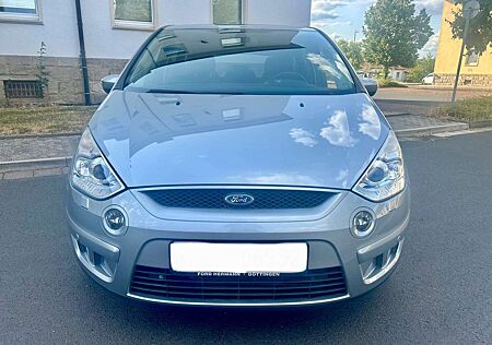 Ford S-Max Titanium/Pano/Xenon/5 Sitzer/ 220 Ps / 2,5 Ltr.Ben