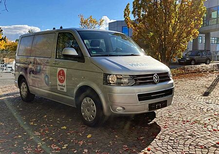 VW T5 Multivan Volkswagen Caravelle °1.FCN Kultbus°Scheckheft Gepflegt