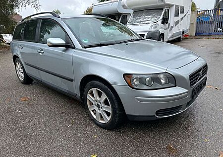 Volvo V50 Kombi 2.4 103 KW 140 PS PDC