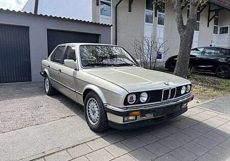 BMW 320 i E30 Limousine H kennzeichen Recaro LS
