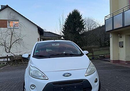 Ford Ka /+ 1.2 Titanium