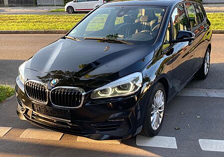 BMW 218 d GranTourerSport Line+Klimaaut/Navi/LED/PDC/Kam+
