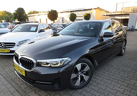 BMW 520 dA touring *1.HAND *AHK *KAMERA *LED *GARANTIE