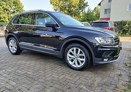 VW Tiguan Volkswagen 2.0 TDI SCR BMT Highline Navi AHK Euro 6 Klima