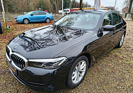 BMW 518 d LCI 2021 Luxury Live Cocpit COC AHK Kamera