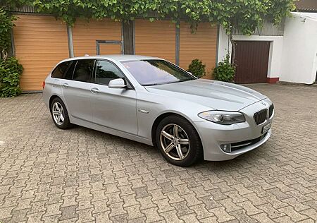 BMW 530d 530 XD M Paket Touring Sport-Autom. Head up Xenon