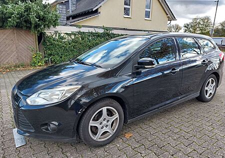 Ford Focus Turnier 1.6 TDCi 1 Hand Servicheft-, 6Gg