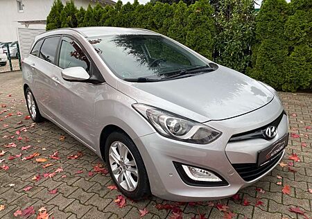 Hyundai i30 CW 1.4 FIFA World Cup EDITION Silver//Navi//