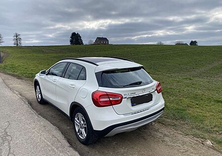 Mercedes-Benz GLA 250 4Matic 7G-DCT SCORE!