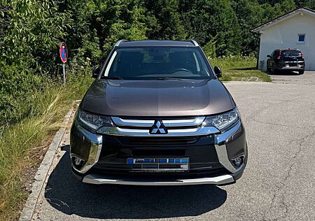 Mitsubishi Outlander Diesel 2.2 DI-D 4WD Aut. Edition+