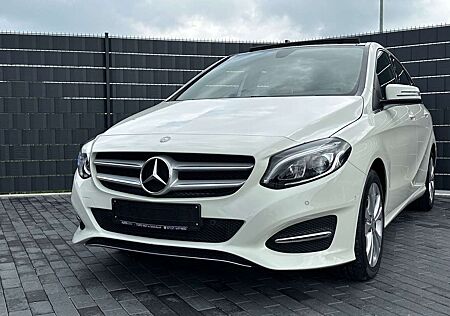Mercedes-Benz B 200 Urban*AUTOMATIK*CAM*PANO*COMAND*LED*38.000