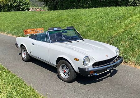 Fiat 124 Spider Cabrio