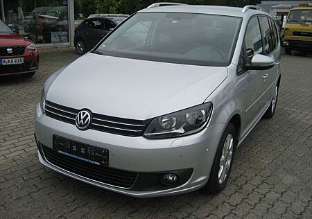 VW Touran Volkswagen 1.6 TDI DPF BlueMotion Technology DSG Cup