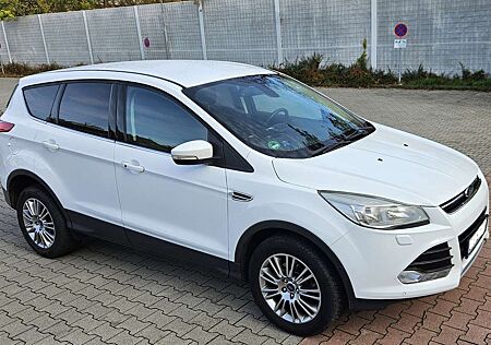 Ford Kuga 1.6 EcoBoost 2x4 Titanium