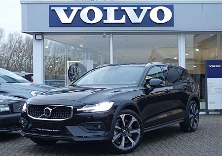 Volvo V60 CC V60 Cross Country Ultimate B5 AWD B&W/AHK/360°