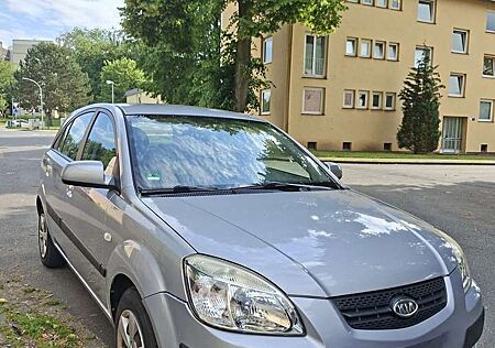 Kia Rio 1.4--Klima--TÜV BIS DEZEMBER 2027